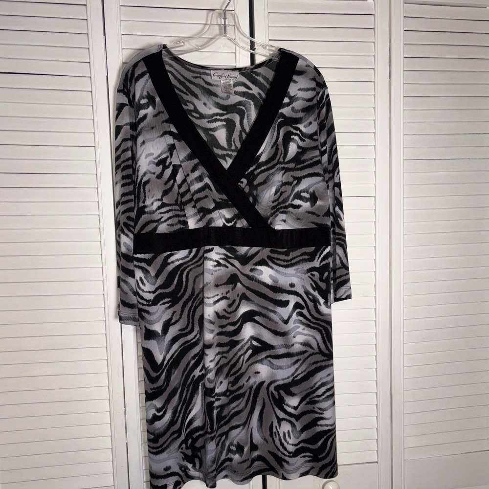 Carolyn Strauss Collection Zebra Print Faux Wrap Tunic Top Grey Black 1X